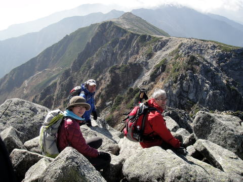 中央アルプス　山頂に立つメンバー